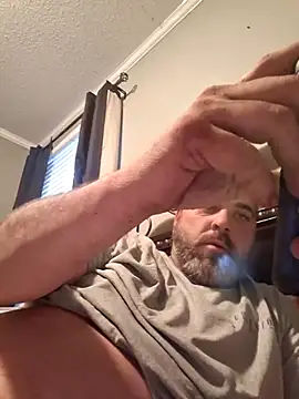 Snapshot of thickdaddy2982 chatting on 02-16-25, 12:32 thickdaddy2982 online show from 02-16-25, 12:32