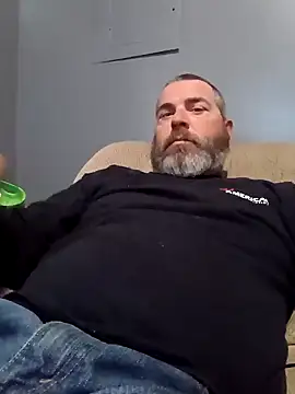 Snapshot of thickdaddy2982 chatting on 03-10-25, 10:45 thickdaddy2982 online show from 03-10-25, 10:45