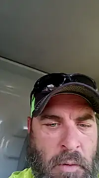 Snapshot of thickdaddy2982 chatting on 03-12-25, 06:44 thickdaddy2982 online show from 03-12-25, 06:44