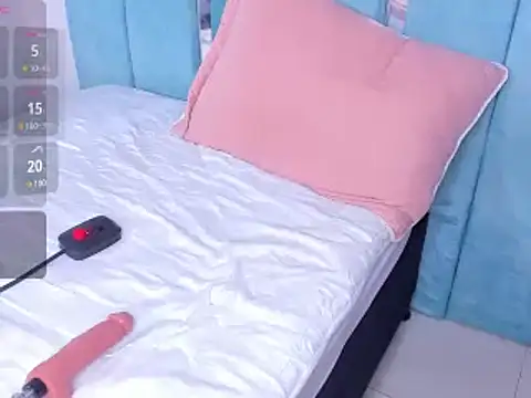 AlexxaSmall online show from 02-12-25, 02:54