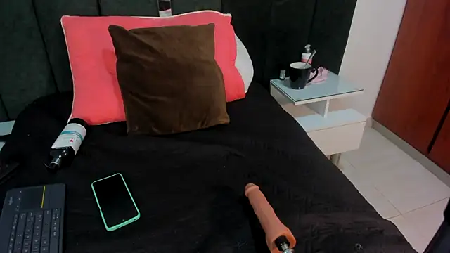 Annita001 online show from 03-20-25, 12:00