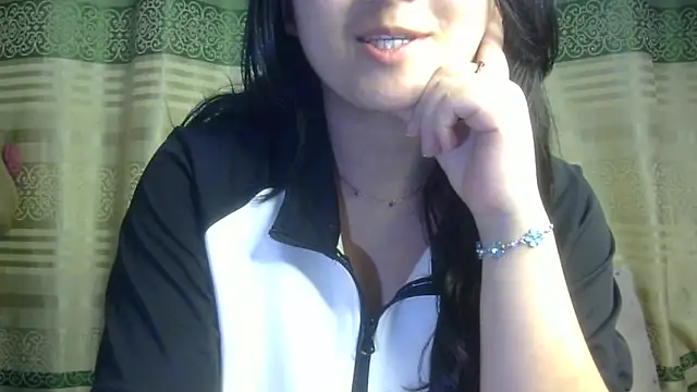 Snapshot of undressed_princesss chatting on 05-05-26, 12:46 undressed princesss online show from 05-05-26, 12:46
