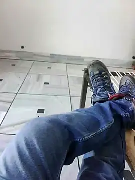 xmanrawan2 online show from 02-22-25, 09:01