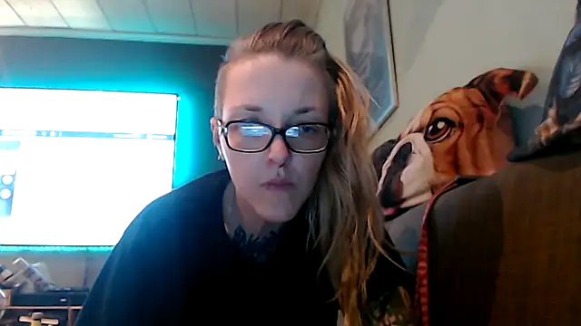 Snapshot of Astrid-Gilbert chatting on 01-25-25, 06:57 Astrid-Gilbert online show from 01-25-25, 06:57