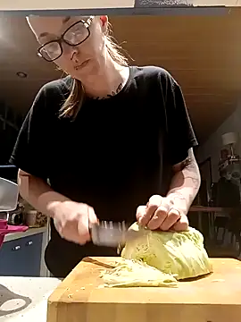 Snapshot of Astrid-Gilbert chatting on 02-10-25, 04:14 Astrid-Gilbert online show from 02-10-25, 04:14