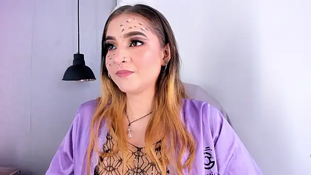 Shanntal  online show from 10-01-25, 07:42