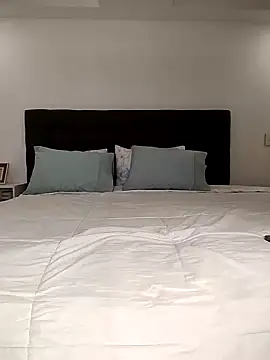 sofiaxox online show from 10-23-25, 09:24