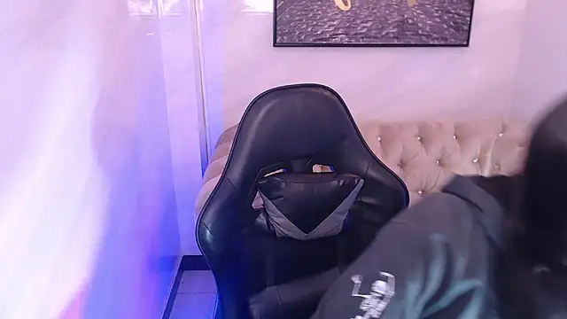 Hela v online show from 03-03-26, 12:55