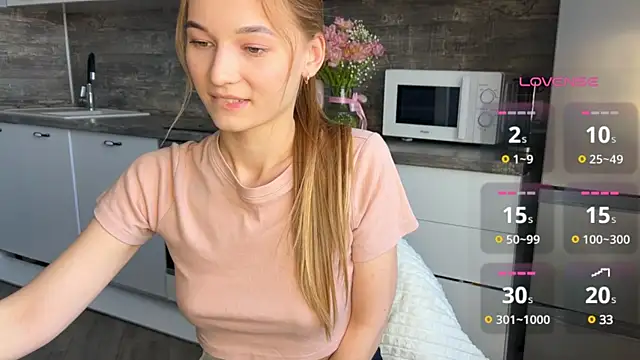 Snapshot of maria_plaudice chatting on 03-13-25, 11:41 maria plaudice online show from 03-13-25, 11:41