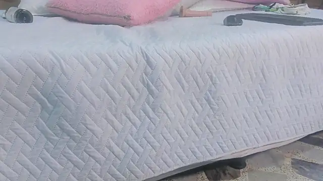 violet gray  online show from 02-25-25, 05:30