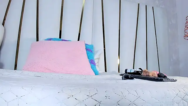 violet gray  online show from 03-05-25, 02:45