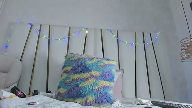 violet gray  online show from 11-20-25, 10:04