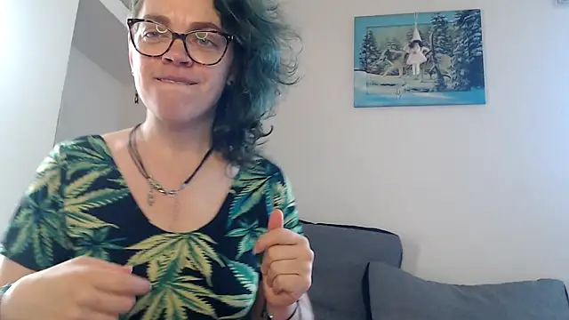 Snapshot of Ju-Hot chatting on 03-27-26, 03:45 Ju-Hot online show from 03-27-26, 03:45