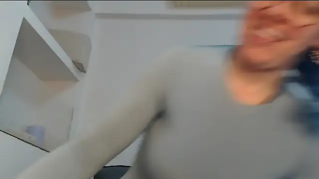 Snapshot of Ju-Hot chatting on 04-01-26, 03:20 Ju-Hot online show from 04-01-26, 03:20