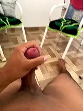 Snapshot of iauriwjkis chatting on 12-15-25, 06:12 iauriwjkis online show from 12-15-25, 06:12