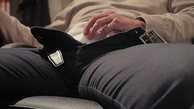 Snapshot of vincent1522 chatting on 11-20-25, 07:57 vincent1522 online show from 11-20-25, 07:57