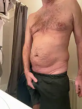 Snapshot of vincent1522 chatting on 11-26-25, 06:58 vincent1522 online show from 11-26-25, 06:58