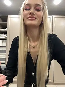 Snapshot of KristinaDane chatting on 02-09-25, 03:43 KristinaDane online show from 02-09-25, 03:43