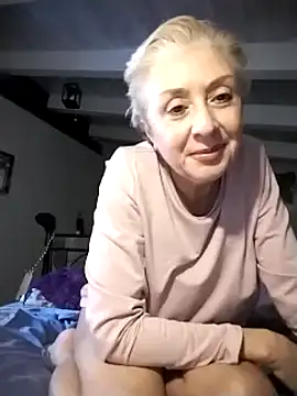 divinaerotica online show from 11-18-25, 03:16