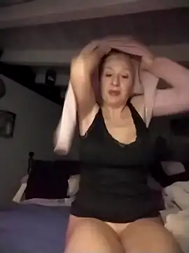 divinaerotica online show from 01-11-26, 05:18