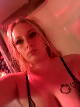 Snapshot of kcmo1010 chatting on 11-20-25, 07:35 kcmo1010 online show from 11-20-25, 07:35