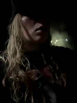 Snapshot of kcmo1010 chatting on 12-05-25, 03:04 kcmo1010 online show from 12-05-25, 03:04