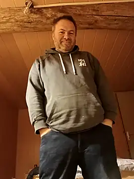 Pourleplasirs online show from 03-06-25, 11:53