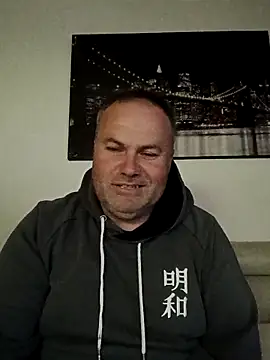Pourleplasirs online show from 05-18-26, 10:04