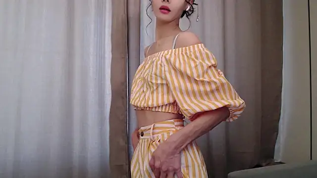 Fudzik0 online show from 10-30-25, 05:20