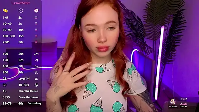 Snapshot of Maya_Light chatting on 11-16-25, 12:49 Maya Light online show from 11-16-25, 12:49