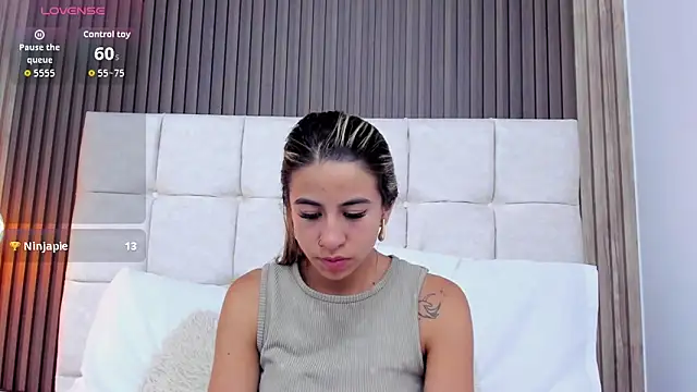 Ariana greenblat online show from 06-01-26, 06:42
