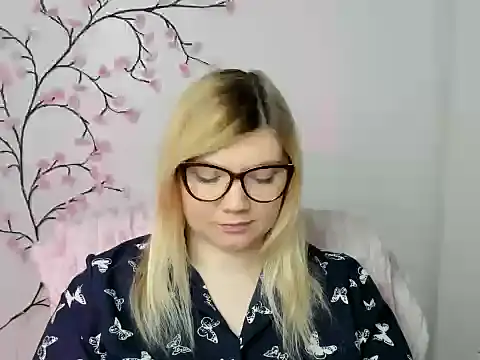 Lola moree online show from 12-16-25, 12:43