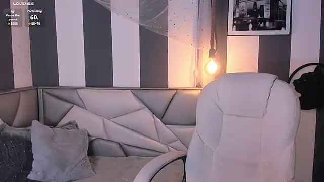 Snapshot of Salome__evans chatting on 02-04-25, 01:27 Salome evans online show from 02-04-25, 01:27
