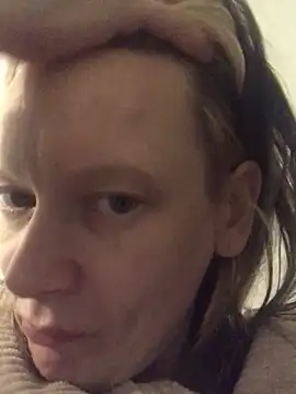 Snapshot of blondey206 chatting on 02-09-25, 04:14 blondey206 online show from 02-09-25, 04:14