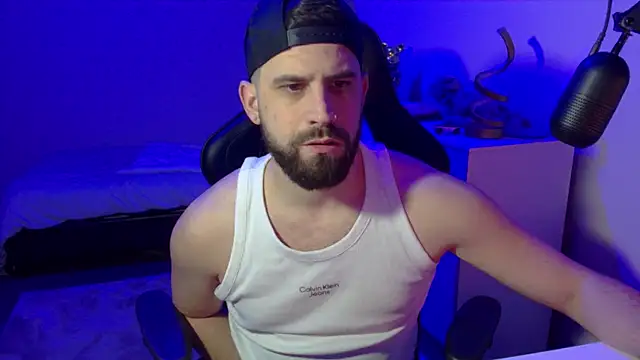 Snapshot of lucas_kazimm chatting on 02-11-25, 09:35 lucas kazimm online show from 02-11-25, 09:35