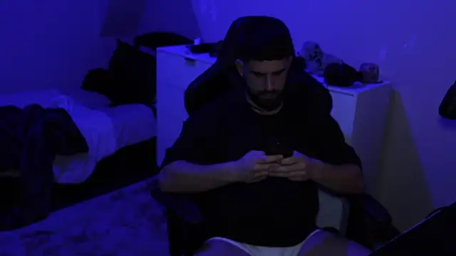 Snapshot of lucas_kazimm chatting on 02-20-25, 10:15 lucas kazimm online show from 02-20-25, 10:15