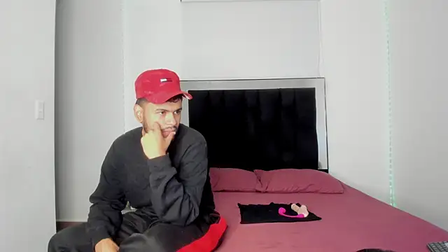 Snapshot of victoriacolin chatting on 03-19-26, 01:09 victoriacolin online show from 03-19-26, 01:09