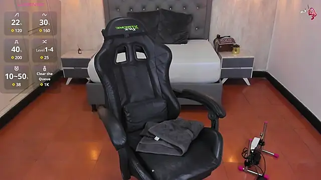 Snapshot of Hadley_ chatting on 01-28-25, 09:51 Hadley online show from 01-28-25, 09:51