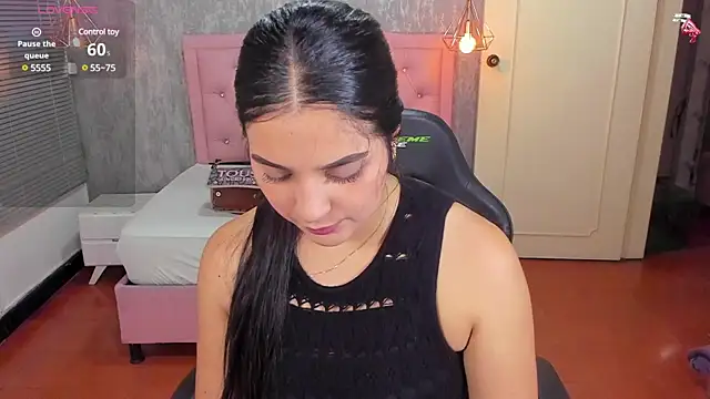 Snapshot of Hadley_ chatting on 02-13-25, 03:07 Hadley online show from 02-13-25, 03:07