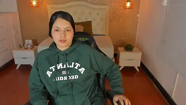 Snapshot of Hadley_ chatting on 11-07-25, 03:50 Hadley online show from 11-07-25, 03:50