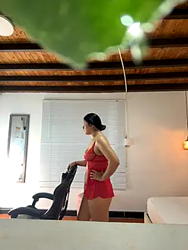 Snapshot of Hadley_ chatting on 12-05-25, 02:42 Hadley online show from 12-05-25, 02:42