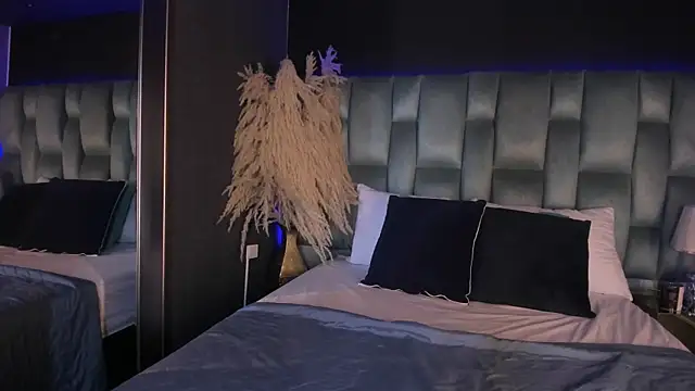 Snapshot of CandyLuxury__ chatting on 03-20-25, 06:20 CandyLuxury online show from 03-20-25, 06:20