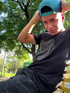 arevalo1124 online show from 10-08-25, 09:34