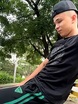 arevalo1124 online show from 11-11-25, 09:37