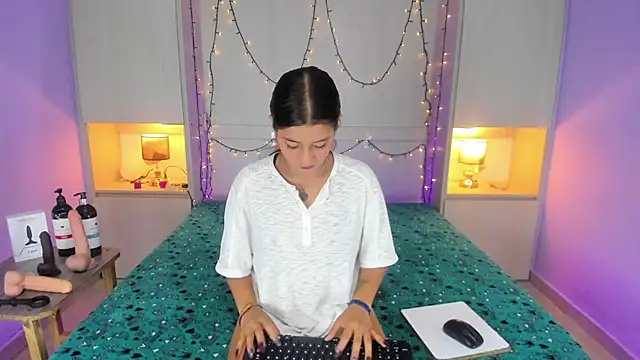 CandyyMaria online show from 11-14-25, 03:00