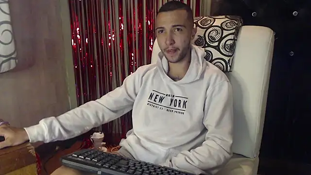 FemToMale online show from 02-14-25, 07:38