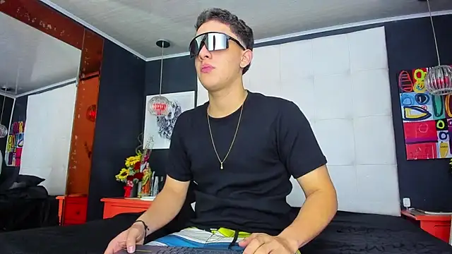 Thomas May4rs online show from 03-12-25, 07:46