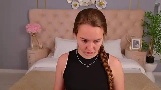 JaniceCollins online show from 10-17-25, 02:15