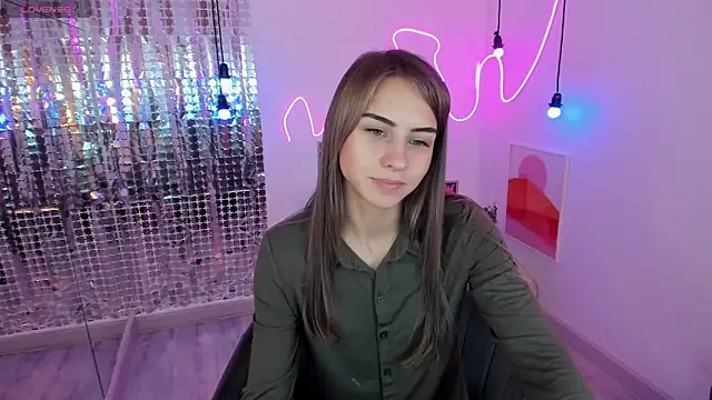 Snapshot of CharmBianca chatting on 02-09-25, 05:19 CharmBianca online show from 02-09-25, 05:19