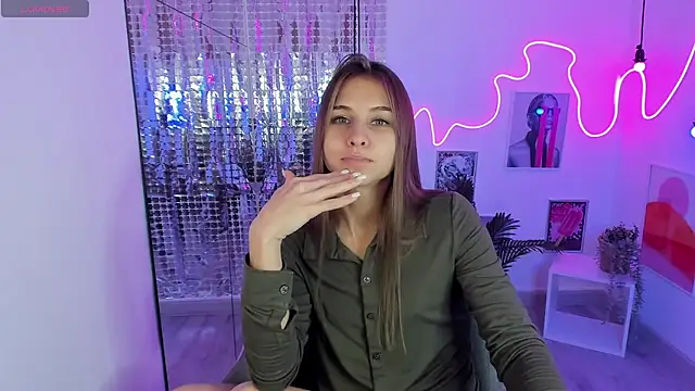 Snapshot of CharmBianca chatting on 02-14-25, 06:08 CharmBianca online show from 02-14-25, 06:08